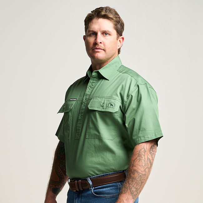 KILCOY | Mens Half Button Short Sleeve Work Shirt - Gum Leaf Green