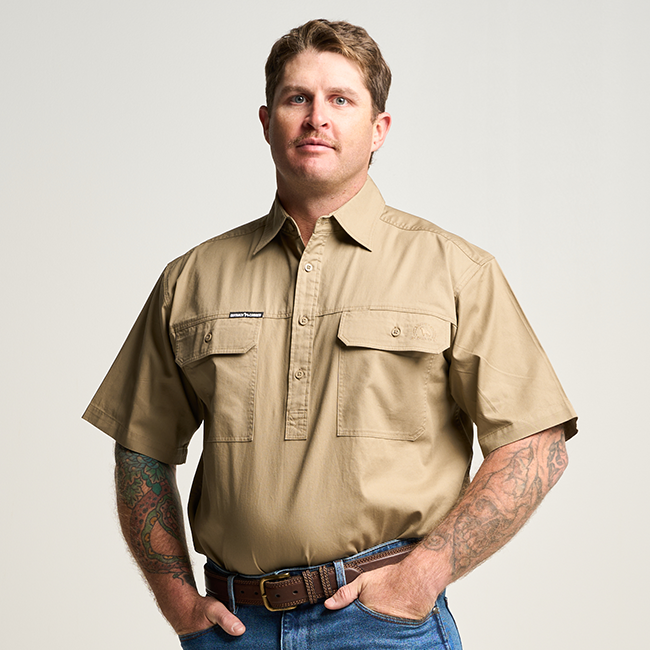 KILCOY | Mens Half Button Short Sleeve Work Shirt - Khaki