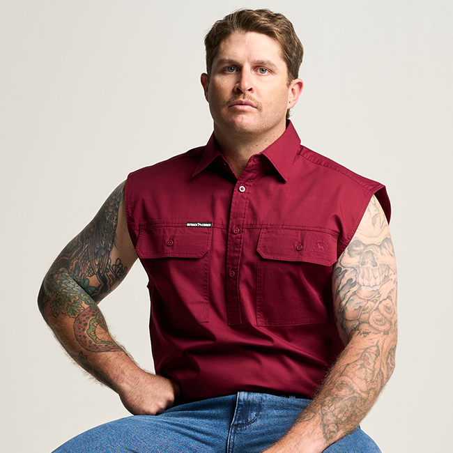 KILCOY | Mens Half Button Sleeveless Work Shirt - Burgundy